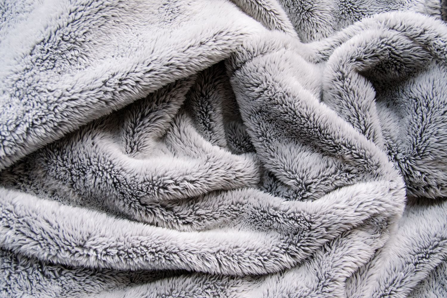 Wearable Blankets: The Ultimate Comfort and Convenience